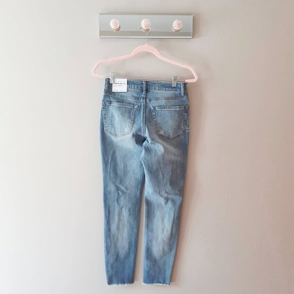 NWT For the Republic floral applique embellished slim ankle jeans, 25 - Picture 7 of 11